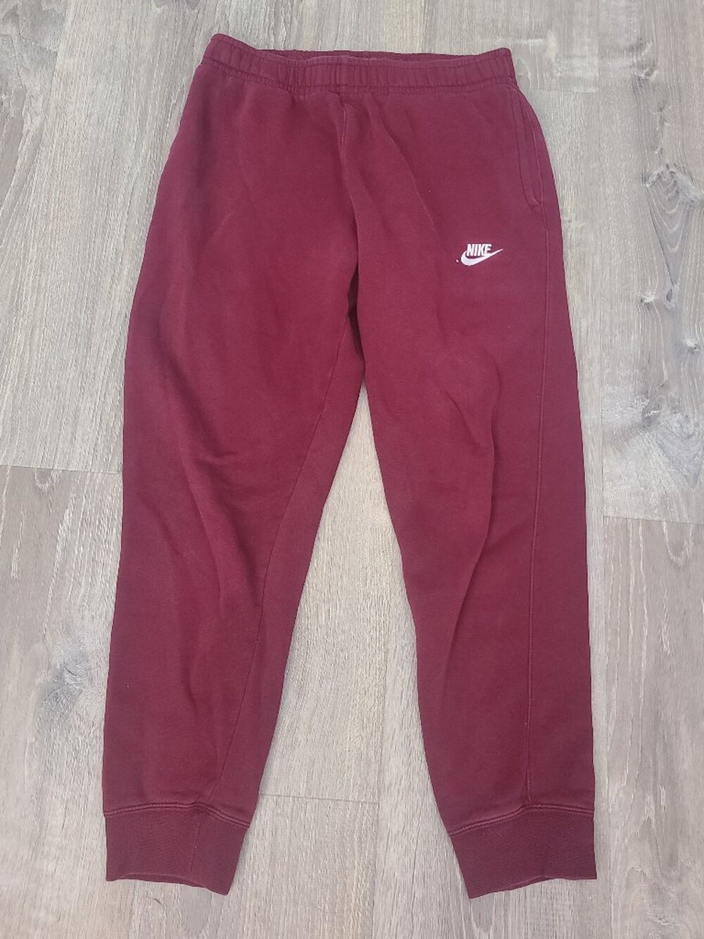 Nike Sportswear Club Fleece Burgundy Maroon Jogger Sweatpants - Size Medium